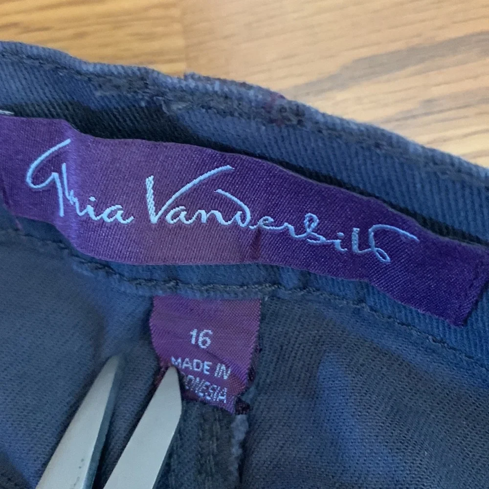 Gloria Vanderbilt AMANDA Jeans - Picture 11 of 13